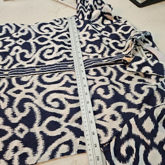 Gretchen Scott Shirt Small Navy & White Ikat Print Button-Down Classy - Picture 8 of 9
